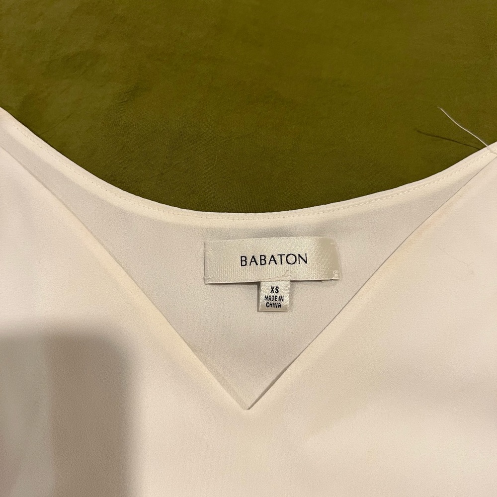 Aritzia babaton white top xs